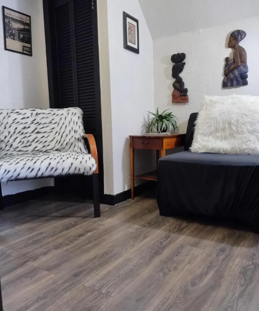 Palm Villa Hostel Tampa